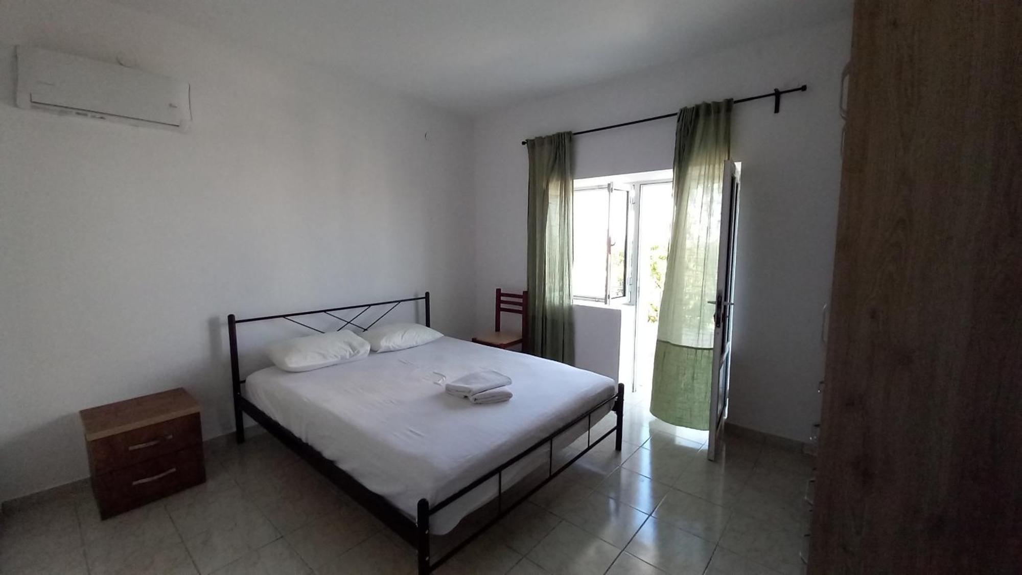 Thomas Apartments ซารานเดอ ภายนอก รูปภาพ